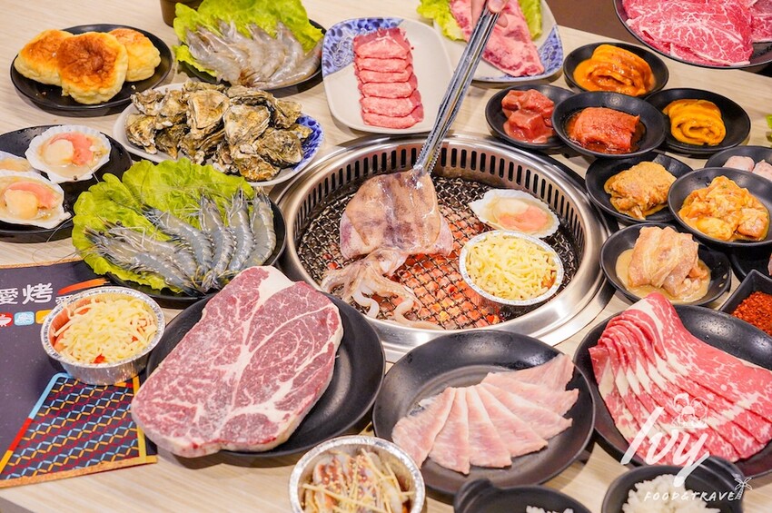 愛烤愛對囉台中店 |台中燒烤吃到飽推薦，全新菜單多達100種菜色，吃的到日韓式口味、軟絲、比臉大牛排 - 艾薇覓食趣