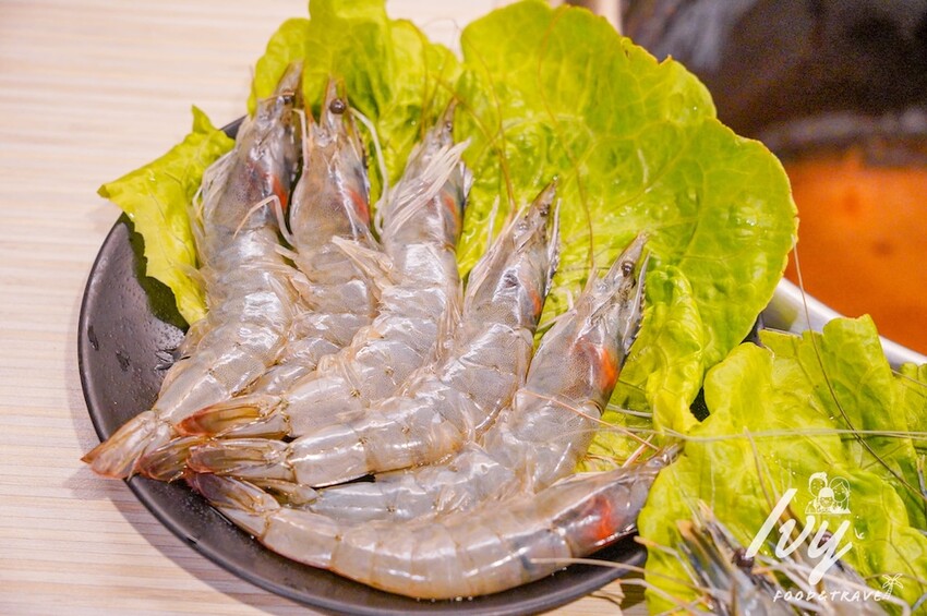 愛烤愛對囉台中店 |台中燒烤吃到飽推薦，全新菜單多達100種菜色，吃的到日韓式口味、軟絲、比臉大牛排 - 艾薇覓食趣