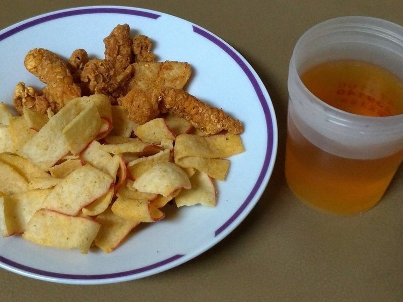 年假必備泰國團購零食~酥脆好吃的MAX OCEANS炸雞皮!