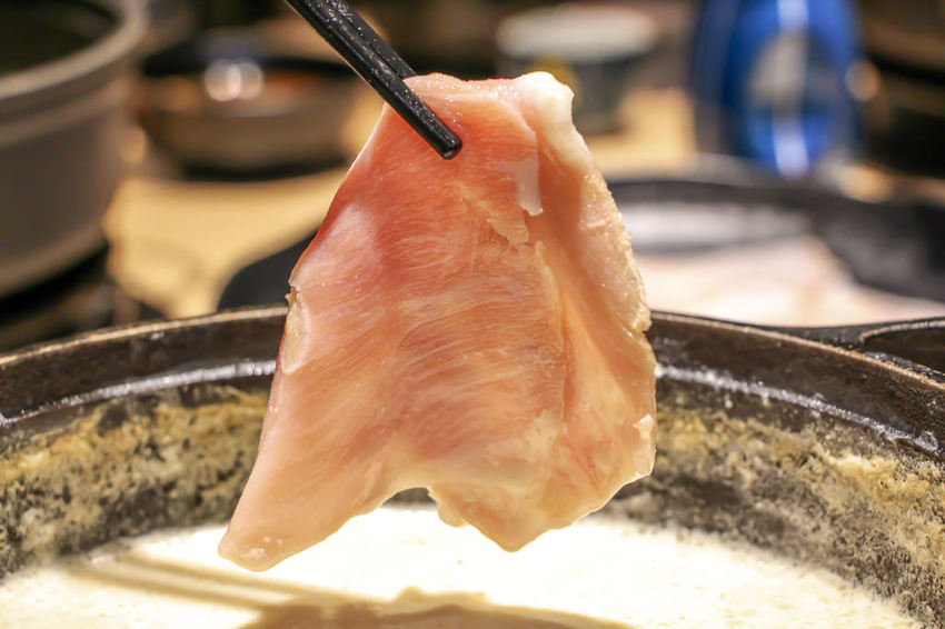 台中太平，小旬湯-樂農鑄鐵鍋(太平店)，商業旬鍋VS美酒蛤蠣鍋，店內環境舒適有質感。 - 微笑Joe幸運