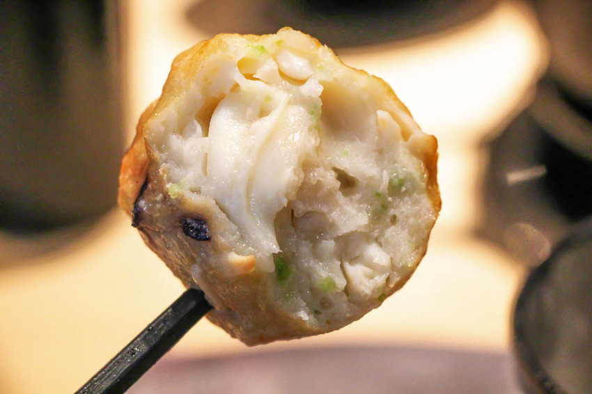 台中太平，小旬湯-樂農鑄鐵鍋(太平店)，商業旬鍋VS美酒蛤蠣鍋，店內環境舒適有質感。 - 微笑Joe幸運