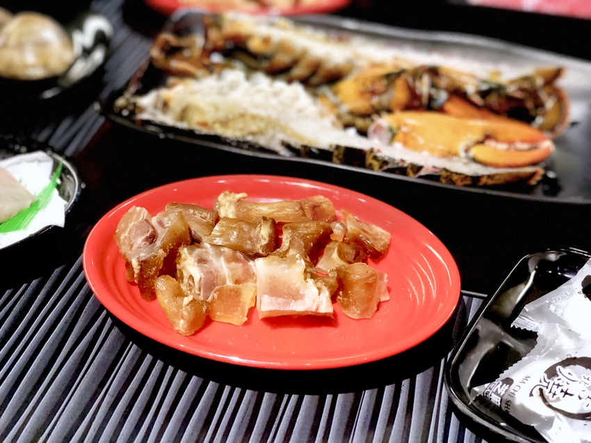 [台北松山]超越水產超市火鍋想吃自己拿肉多多火鍋新品牌 / 活龍蝦588元 / 火鍋蒸籠兩吃法 / 產地直送、平價供應 / 超市火鍋第一品牌