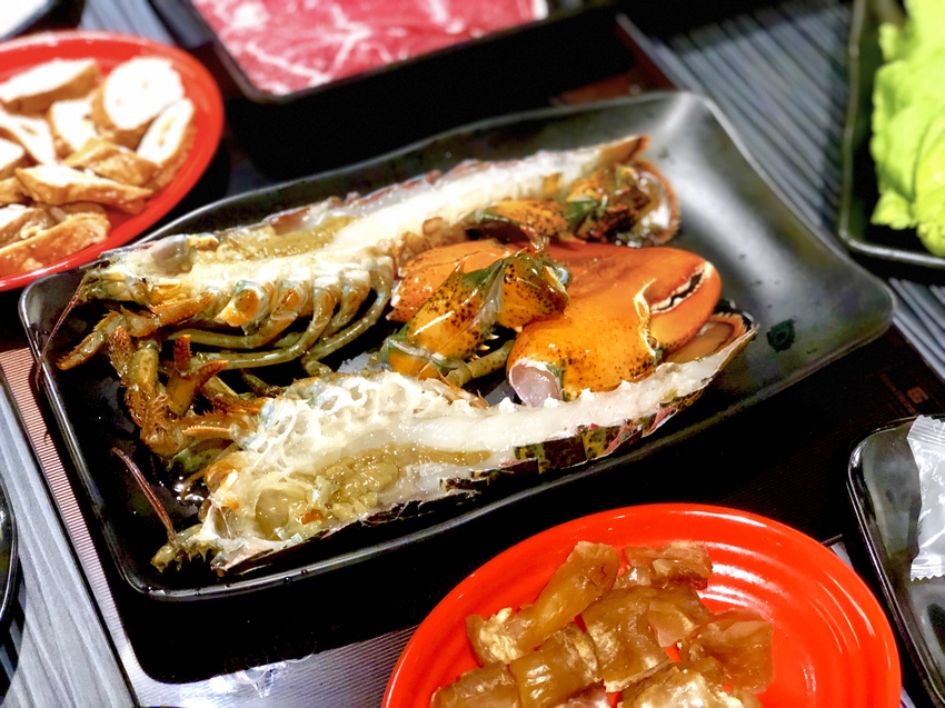 [台北松山]超越水產超市火鍋想吃自己拿肉多多火鍋新品牌 / 活龍蝦588元 / 火鍋蒸籠兩吃法 / 產地直送、平價供應 / 超市火鍋第一品牌