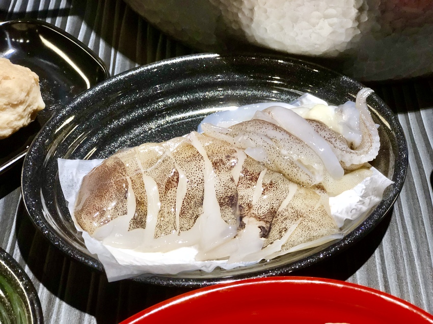 [台北松山]超越水產超市火鍋想吃自己拿肉多多火鍋新品牌 / 活龍蝦588元 / 火鍋蒸籠兩吃法 / 產地直送、平價供應 / 超市火鍋第一品牌