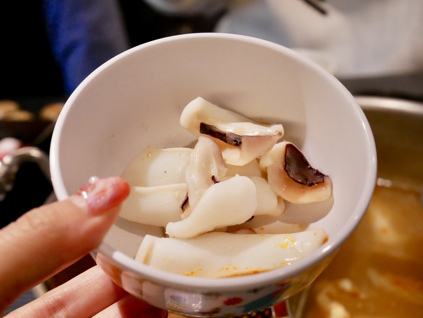 [台北松山]超越水產超市火鍋想吃自己拿肉多多火鍋新品牌 / 活龍蝦588元 / 火鍋蒸籠兩吃法 / 產地直送、平價供應 / 超市火鍋第一品牌