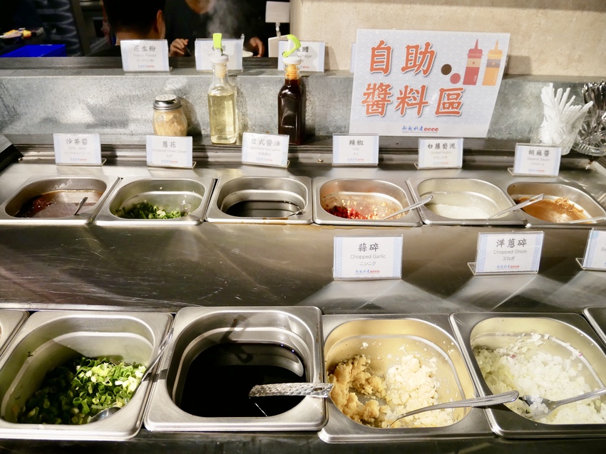 [台北松山]超越水產超市火鍋想吃自己拿肉多多火鍋新品牌 / 活龍蝦588元 / 火鍋蒸籠兩吃法 / 產地直送、平價供應 / 超市火鍋第一品牌