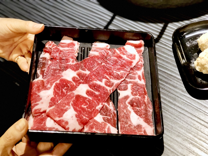 [台北松山]超越水產超市火鍋想吃自己拿肉多多火鍋新品牌 / 活龍蝦588元 / 火鍋蒸籠兩吃法 / 產地直送、平價供應 / 超市火鍋第一品牌