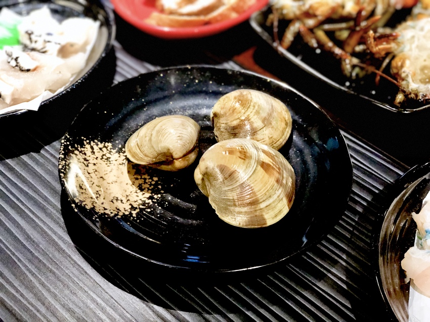 [台北松山]超越水產超市火鍋想吃自己拿肉多多火鍋新品牌 / 活龍蝦588元 / 火鍋蒸籠兩吃法 / 產地直送、平價供應 / 超市火鍋第一品牌