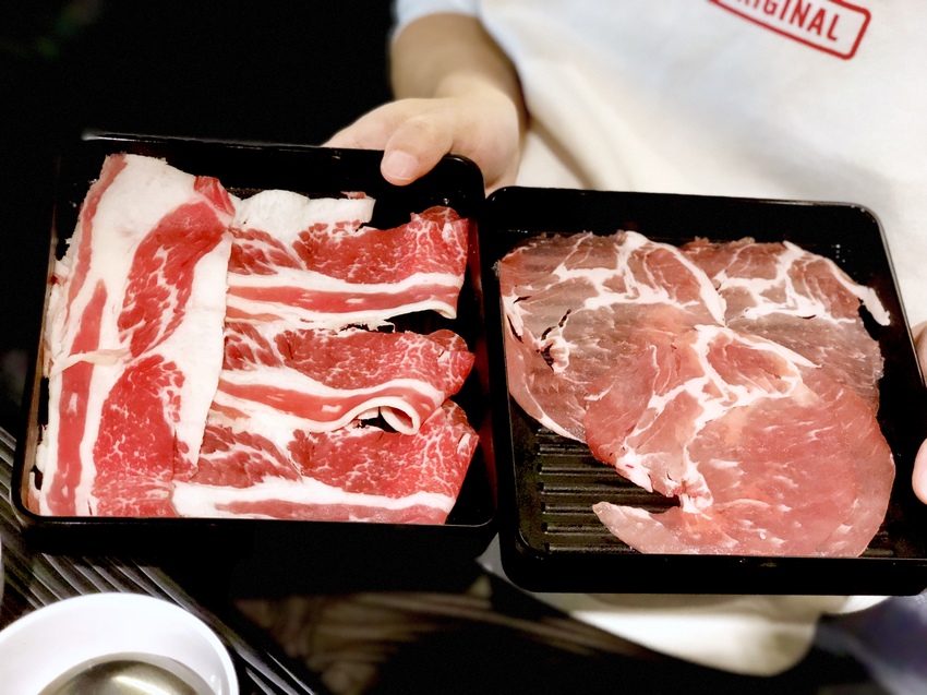 [台北松山]超越水產超市火鍋想吃自己拿肉多多火鍋新品牌 / 活龍蝦588元 / 火鍋蒸籠兩吃法 / 產地直送、平價供應 / 超市火鍋第一品牌