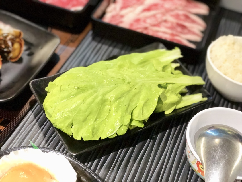 [台北松山]超越水產超市火鍋想吃自己拿肉多多火鍋新品牌 / 活龍蝦588元 / 火鍋蒸籠兩吃法 / 產地直送、平價供應 / 超市火鍋第一品牌