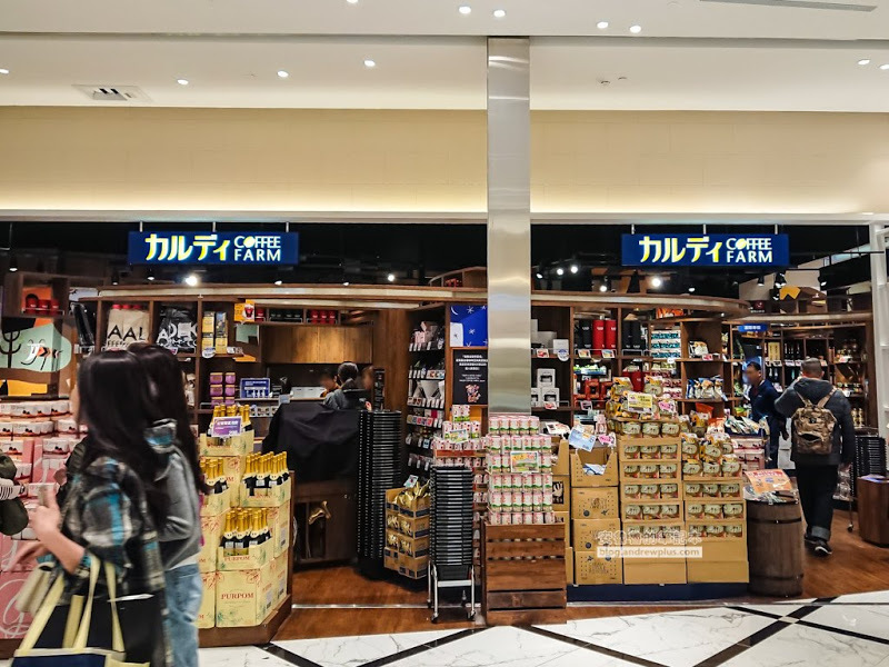 微風南山-男生也會覺得好逛的購物中心,藍瓶咖啡,一風堂拉麵,興記菜館,東京牛奶起司工房