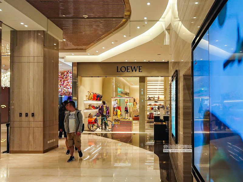 微風南山-男生也會覺得好逛的購物中心,藍瓶咖啡,一風堂拉麵,興記菜館,東京牛奶起司工房