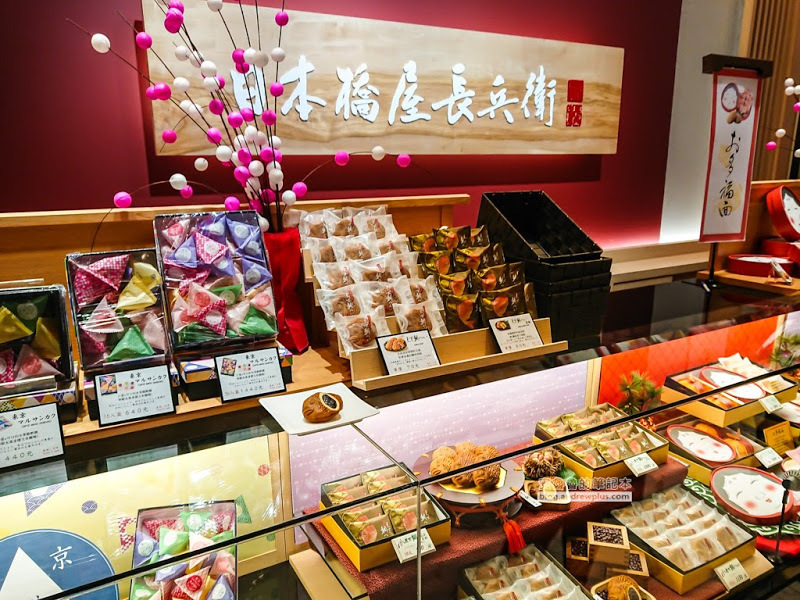 微風南山-男生也會覺得好逛的購物中心,藍瓶咖啡,一風堂拉麵,興記菜館,東京牛奶起司工房