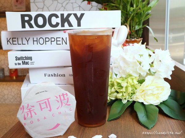 BOBA CHiC徐可波：台中美食│BOBA CHiC 徐可波〃文青飲料店推薦，提供舒適座位區及免費插座，100％台灣茶製作～