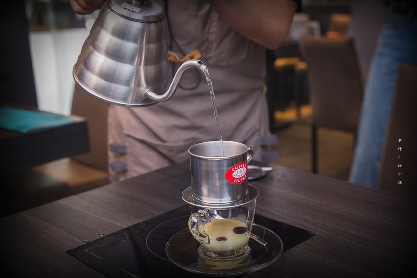 【板橋美食】粉享喫鍋～河粉x火鍋x熱炒｜越南『越式鐵帽鍋』強勢登台～親民價位人多人少吃鍋都能很滿足｜板橋新埔捷運站美食