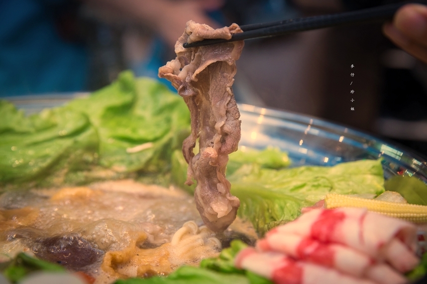 【板橋美食】粉享喫鍋～河粉x火鍋x熱炒｜越南『越式鐵帽鍋』強勢登台～親民價位人多人少吃鍋都能很滿足｜板橋新埔捷運站美食