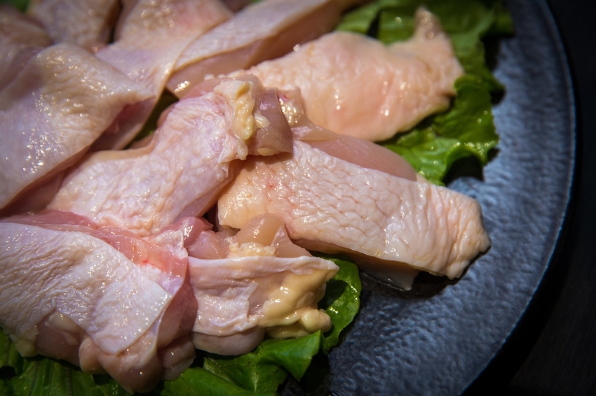 【板橋美食】粉享喫鍋～河粉x火鍋x熱炒｜越南『越式鐵帽鍋』強勢登台～親民價位人多人少吃鍋都能很滿足｜板橋新埔捷運站美食