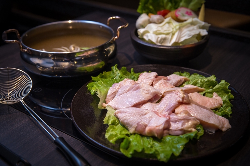 【板橋美食】粉享喫鍋～河粉x火鍋x熱炒｜越南『越式鐵帽鍋』強勢登台～親民價位人多人少吃鍋都能很滿足｜板橋新埔捷運站美食