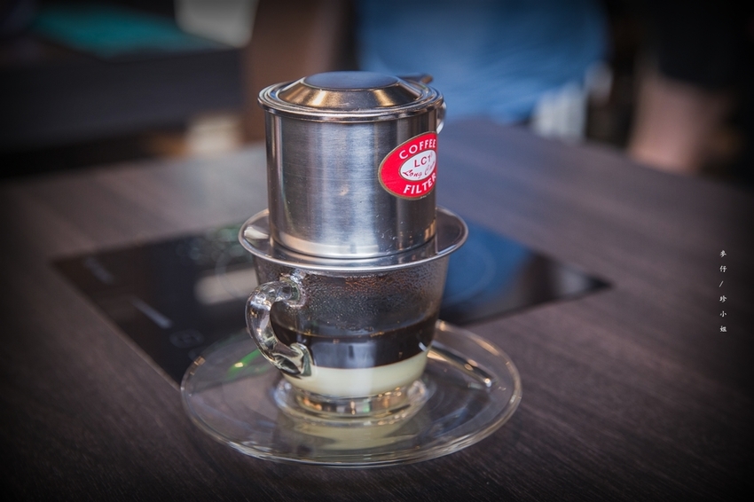 【板橋美食】粉享喫鍋～河粉x火鍋x熱炒｜越南『越式鐵帽鍋』強勢登台～親民價位人多人少吃鍋都能很滿足｜板橋新埔捷運站美食