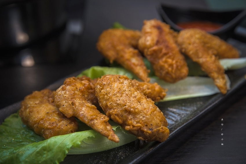 【板橋美食】粉享喫鍋～河粉x火鍋x熱炒｜越南『越式鐵帽鍋』強勢登台～親民價位人多人少吃鍋都能很滿足｜板橋新埔捷運站美食