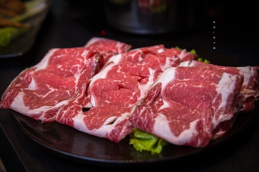 【板橋美食】粉享喫鍋～河粉x火鍋x熱炒｜越南『越式鐵帽鍋』強勢登台～親民價位人多人少吃鍋都能很滿足｜板橋新埔捷運站美食