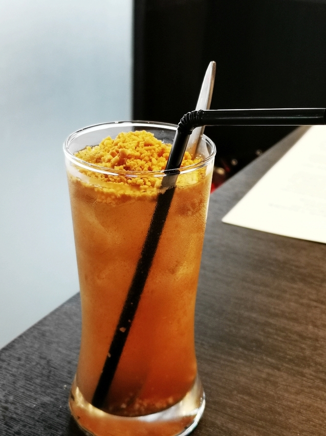 粉享喫鍋，板橋超有特色的越式鐵帽鍋，吃得到乾式熟成牛肉、還能吃熱炒的絕妙搭配