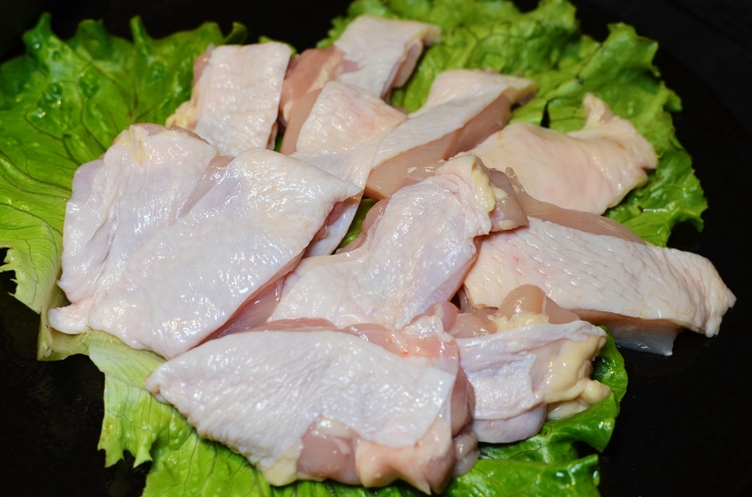 粉享喫鍋，板橋超有特色的越式鐵帽鍋，吃得到乾式熟成牛肉、還能吃熱炒的絕妙搭配