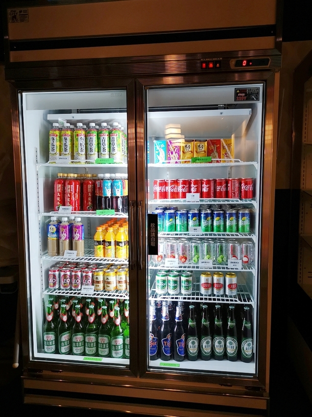 粉享喫鍋，板橋超有特色的越式鐵帽鍋，吃得到乾式熟成牛肉、還能吃熱炒的絕妙搭配