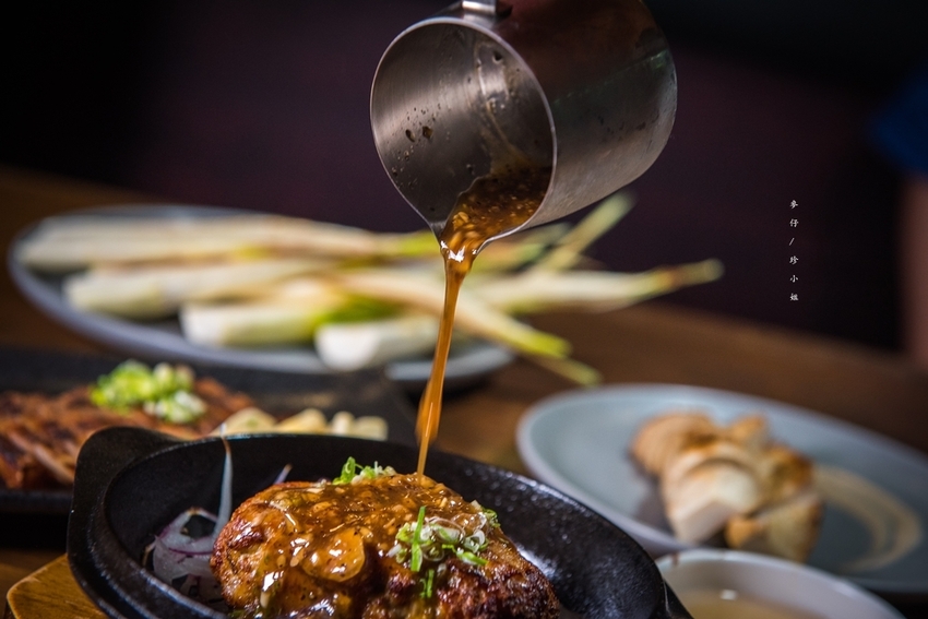 麥仔食。台北｜4AM柒日 酒食处｜炭火燒烤專門店~深夜食堂越夜越有吸引力｜松山區美食推薦