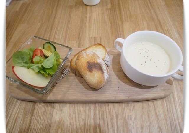 好美的「Zone Café 弄咖啡親子餐廳」時尚露營野餐風 ♡