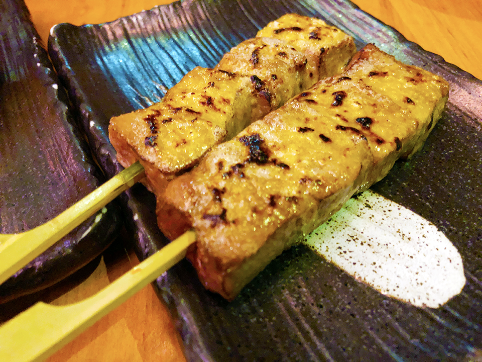 夜問,我不是他媽媽,居酒屋,肉串,餐酒館,市民大道居酒屋,大安區居酒屋,續攤,可樂娜,國父紀念館,東區居酒屋,小酌,金沙牛,黃金泡菜,手羽