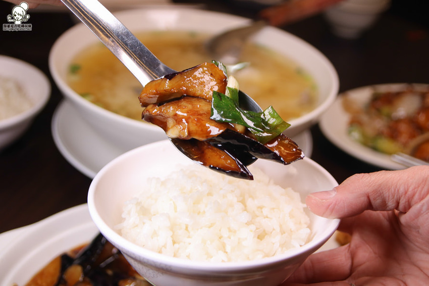 親民百元家常滿漢全席料理之莊腳味家常菜，免花大錢就能吃到大餐 - 跟著尼力吃喝玩樂＆親子生活