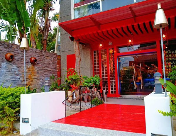 50463106_382629592313720_8797469138319572992_n