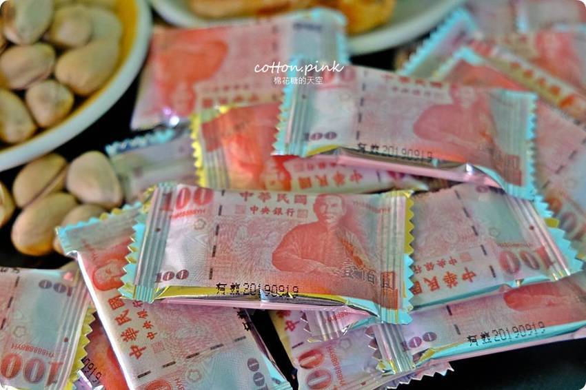 別去年貨大街人擠人!台中年貨這裡辦-台灣e食館開心果、進口巧克力也可送禮,年節禮盒甜甜價還買十送一喔!