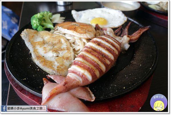 午食5分鐵板牛排麻豆店：[台南麻豆牛排推薦]午食5分鐵板牛排/好多魚/搭波菲力/珍珠奶茶喝到飽/網美拍照IG熱門打卡點/加麵加飯免費