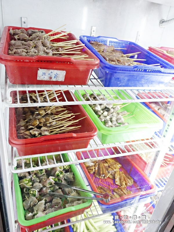 海寶城複合式碳烤(新北五股店)：海寶城複合式碳烤 新北五股店 碳烤/活海鮮/火鍋吃到飽 泰國蝦、泥鰍、活魚、活蟹各式高檔海鮮吃爽爽！