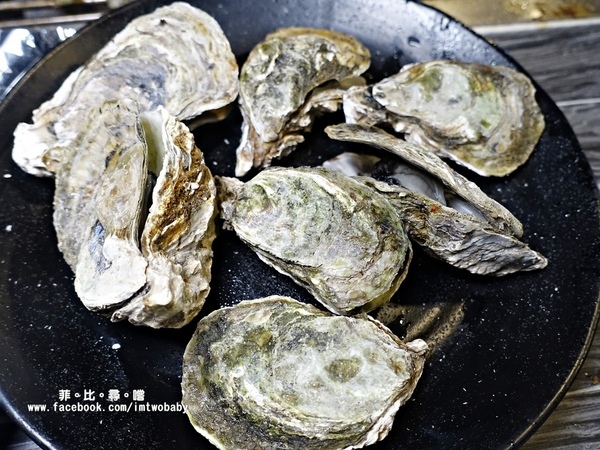 海寶城複合式碳烤(新北五股店)：海寶城複合式碳烤 新北五股店 碳烤/活海鮮/火鍋吃到飽 泰國蝦、泥鰍、活魚、活蟹各式高檔海鮮吃爽爽！