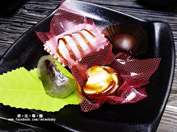 海寶城複合式碳烤(新北五股店)：海寶城複合式碳烤 新北五股店 碳烤/活海鮮/火鍋吃到飽 泰國蝦、泥鰍、活魚、活蟹各式高檔海鮮吃爽爽！