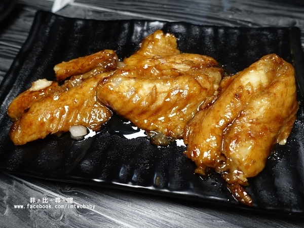 海寶城複合式碳烤(新北五股店)：海寶城複合式碳烤 新北五股店 碳烤/活海鮮/火鍋吃到飽 泰國蝦、泥鰍、活魚、活蟹各式高檔海鮮吃爽爽！