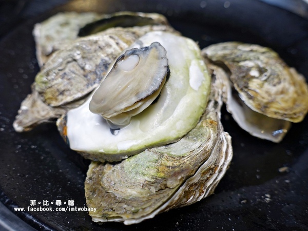 海寶城複合式碳烤(新北五股店)：海寶城複合式碳烤 新北五股店 碳烤/活海鮮/火鍋吃到飽 泰國蝦、泥鰍、活魚、活蟹各式高檔海鮮吃爽爽！