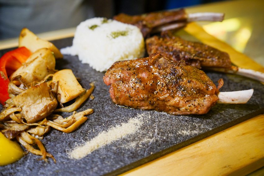 桃園|Sit Down Please西當普利斯時尚餐酒館 藝文特區義大利麵推薦! - 奇奇一起玩樂趣