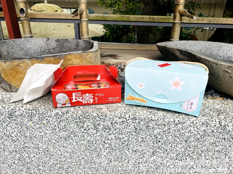 【桃園景點】全台唯一粉紅色大鳥居 蛋寶生技不老村 不用出國就能摸到長壽尊 日式浴衣體驗 免費停車場門票可以抵消費 親子寵物友善觀光工廠 (帶著寶寶去旅行1y3m)