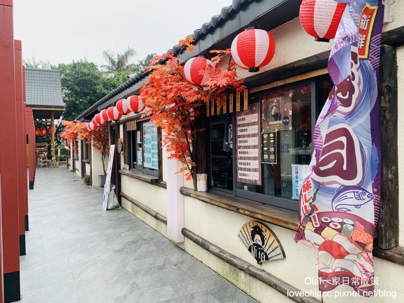 【桃園景點】全台唯一粉紅色大鳥居 蛋寶生技不老村 不用出國就能摸到長壽尊 日式浴衣體驗 免費停車場門票可以抵消費 親子寵物友善觀光工廠 (帶著寶寶去旅行1y3m)