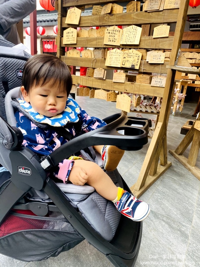 【桃園景點】全台唯一粉紅色大鳥居 蛋寶生技不老村 不用出國就能摸到長壽尊 日式浴衣體驗 免費停車場門票可以抵消費 親子寵物友善觀光工廠 (帶著寶寶去旅行1y3m)