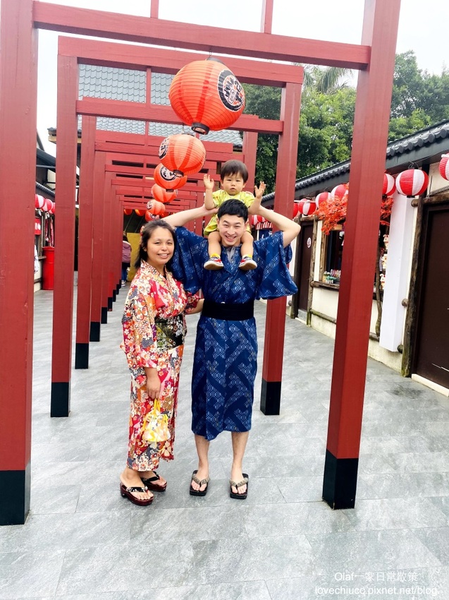【桃園景點】全台唯一粉紅色大鳥居 蛋寶生技不老村 不用出國就能摸到長壽尊 日式浴衣體驗 免費停車場門票可以抵消費 親子寵物友善觀光工廠 (帶著寶寶去旅行1y3m)