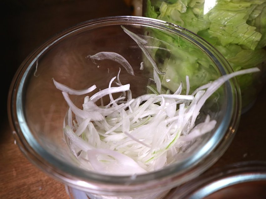 19號倉庫鐵板牛排 新新營店：台南新營店更新2.0版，迷你自助吧-濃湯.珍珠奶茶.生菜沙拉.吐司.可口可樂機吃到飽喝到飽，全新裝潢夢幻工業風好看又好拍｜台南新營聚餐餐廳.新營牛排館推薦 - 進食的巨鼠