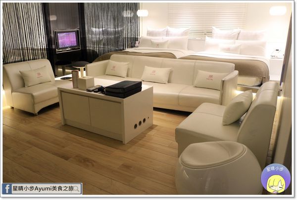 潮旅館：[住宿]►桃園住宿旅館推薦◄168inn集團－潮旅館／潮10人房／潮4人房(KTV)／英國斯林百蘭皇室名床／免費自助早午餐、現烘咖啡，及主廚單點鐵板早餐，現點現做