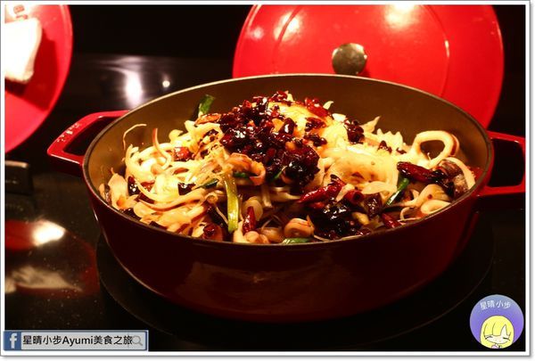 潮旅館：[住宿]►桃園住宿旅館推薦◄168inn集團－潮旅館／潮10人房／潮4人房(KTV)／英國斯林百蘭皇室名床／免費自助早午餐、現烘咖啡，及主廚單點鐵板早餐，現點現做