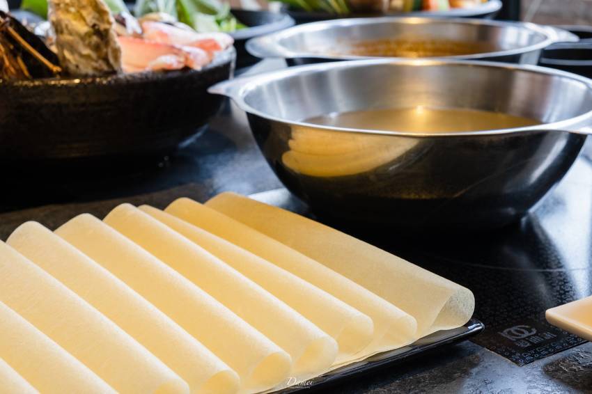 source: imgur.com 高雄左營|九勺涮涮鍋-擁有多種火鍋湯底與小資套餐可選擇