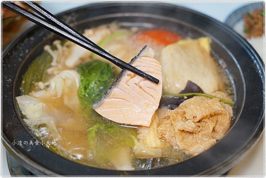 海鮮珠寶盒好華麗！台中火鍋浮誇無極限，豪華海鮮珠寶盒+20盎司肉品，「夢幻逸品」雙人套餐浪漫來襲~